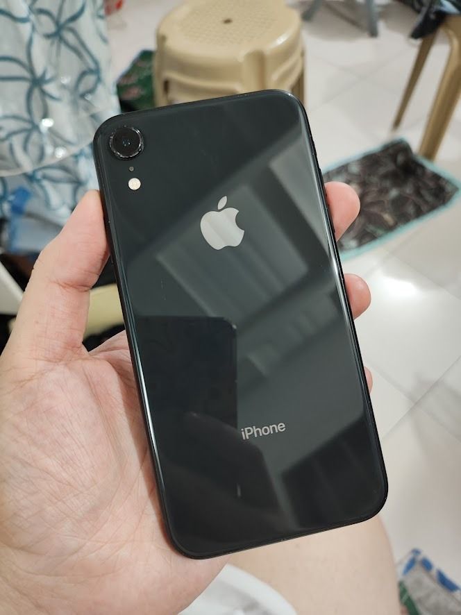 iPhone XR 128GB Black from Smart (Category: Other Mobile & Gadget Accessories) located in Quezon City. Submitted by Mr.Skyler (Listing ID 1464567026, Image 2). Description: FOR ONLY 9.5K PRICE CAME FROM SMART SMART, TNT, PLDT ANG SIM NA PWEDE around 98% smoothness overall STILL PRESENTABLE 75% BATTERY HEALTH STILL ORIGINAL BATTERY DELIVERY VIA LALAMOVE/GRAB OR MEETUPS LRT 1 ROOSEVELT WALTERMART MUNOZ SM NORTH TRINOMA Selling Apple iPhone XR 128GB