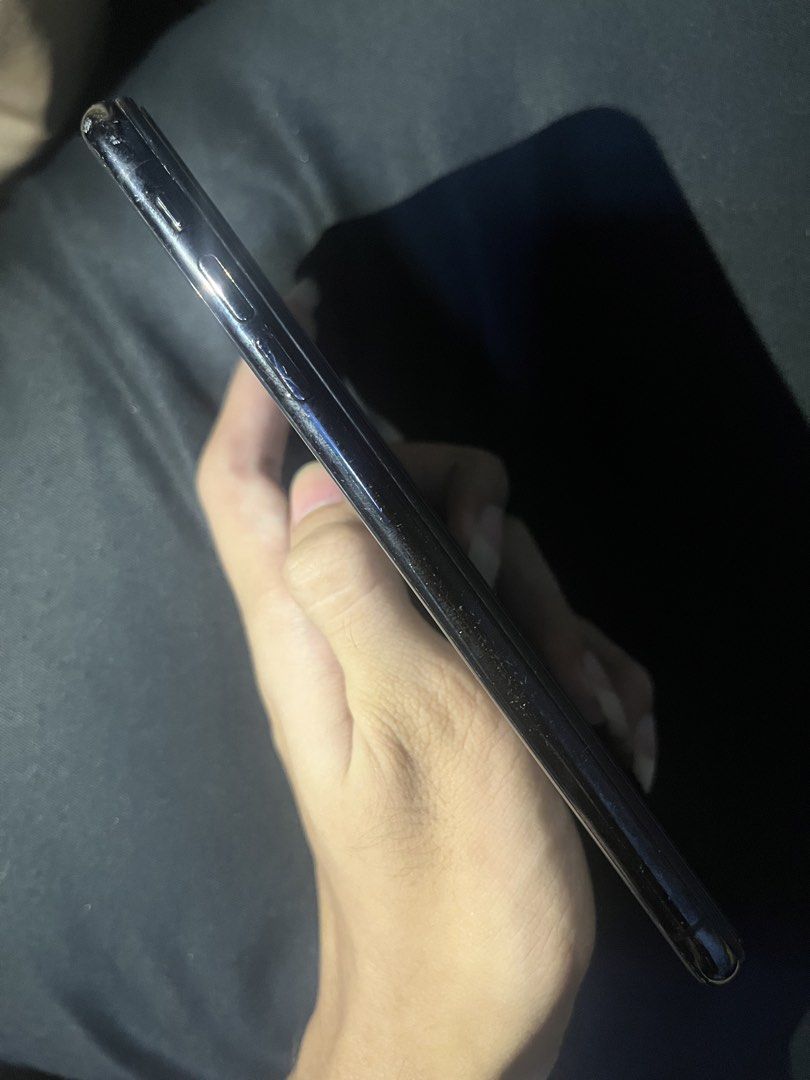 Iphone Xs Max (Category: iPhone X Series) located in Manila. Submitted by arkel2026 (Listing ID 1464513214, Image 3). Description: Iphone XS Max Negotiable for Sure Buyer 64gb 74% Battery Health pros: True Tone Working✅ Screen in good condition no scratches✅ Great Camera no white or black spots✅ Cons: No face id Replaced Battery Wifi Used only Inclussions: Charger Case Screen Protector .