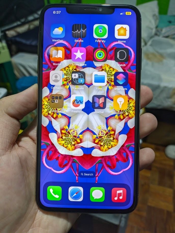 iPhone XS MAX 64GB Factory Unlocked (Category: Other Mobile & Gadget Accessories) located in Quezon City. Submitted by Mr.Skyler (Listing ID 1464567070, Image 1). Description: FOR ONLY 9K PRICE SUPER SMOOTH AND PRESENTABLE PA FACTORY UNLOCKED UPGRADED TO LATEST IOS 18.3.1 NO ISSUES around 98% smoothness overall SUPER PRESENTABLE 96% BATTERY HEALTH EXCELLENT BATTERY LIFE DELIVERY VIA LALAMOVE/GRAB OR MEETUPS LRT 1 ROOSEVELT WALTERMART MUNOZ SM NOR