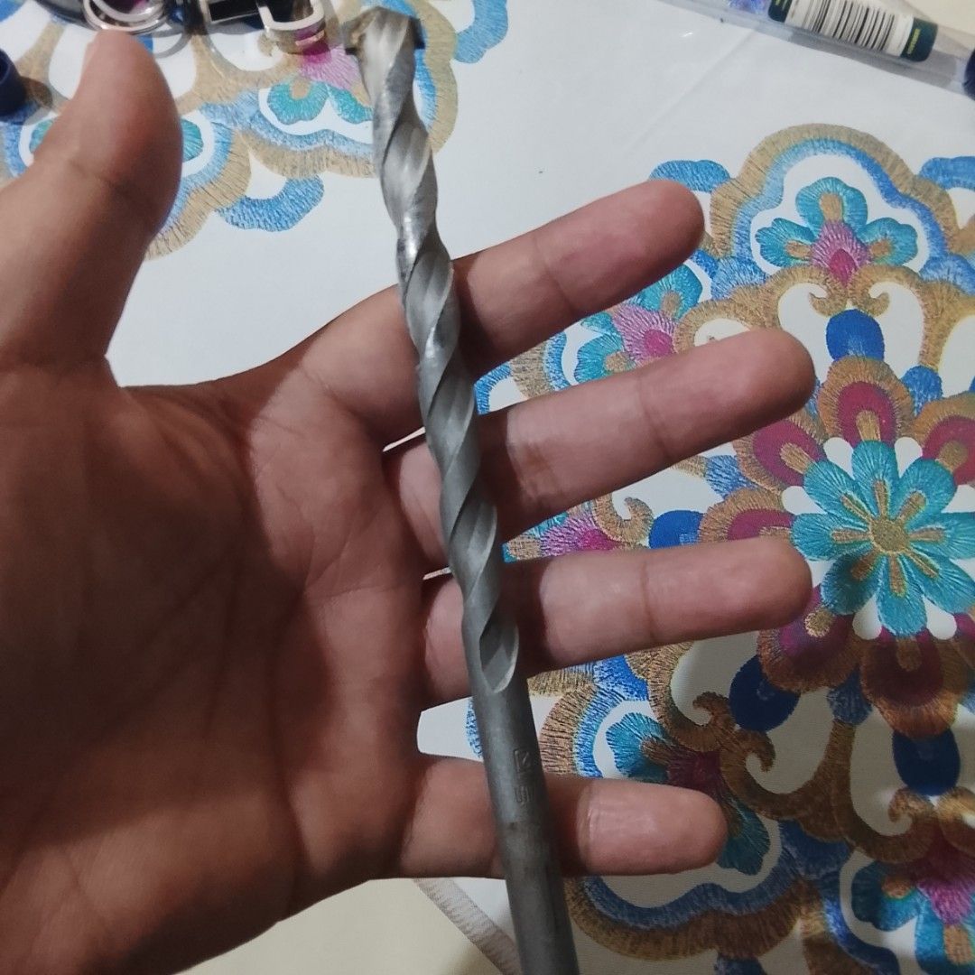 IRWIN Masonry Drill Bit 13mm x 160mm (Category: Construction Tools & Equipment) located in Lucena. Submitted by kairo214 (Listing ID 1464472136, Image 1). Description: FS or trade item (preferably trade nalang for same or higher value hehe) - IRWIN Masonry Drill Bit - Diameter: 13mm - Total Length: 160mm - Working Length: 110mm - Ideal for brick and concrete - 20% longer life compared to standard bits.