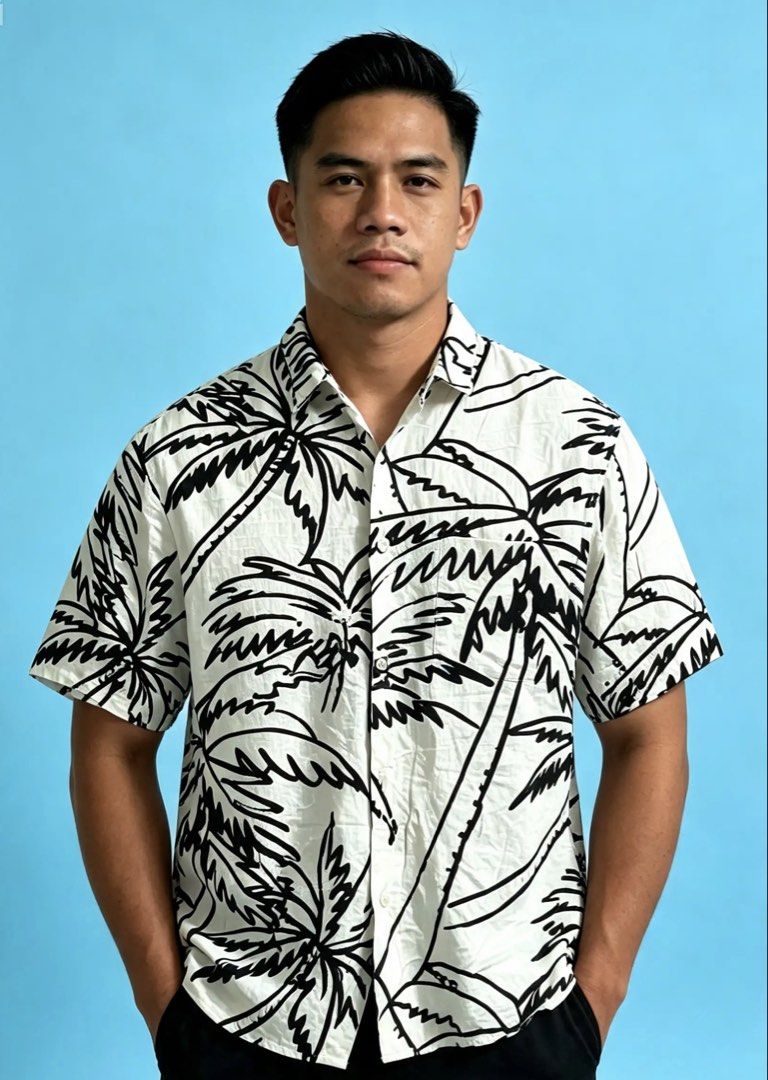 JAMS WORLD (Category: Tshirts & Polo Shirts ) located in Davao. Submitted by sart0ria85 (Listing ID 1464481135, Image 2). Description: A black and white print button collared shirt. Details faded. MEDIUM. Size 6z EXCELLENT CONDITION (91/100).