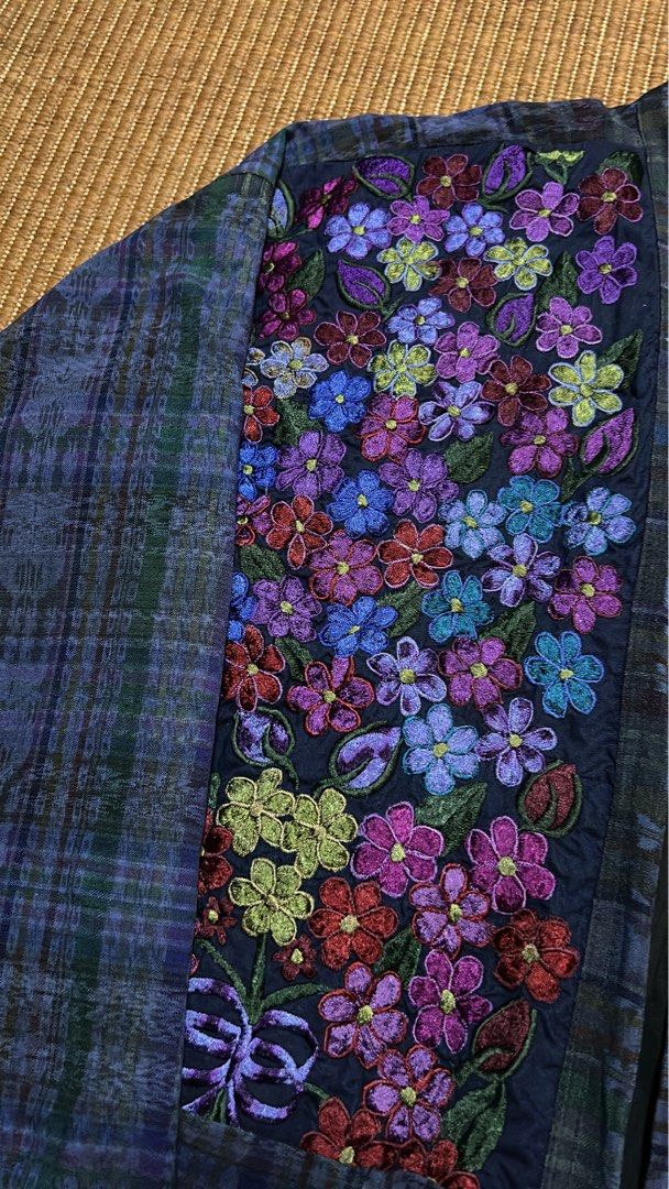 japanese kimono jacket (Category: Coats, Jackets and Outerwear) located in Cavite. Submitted by mr.gb4h (Listing ID 1464441755, Image 3). Description: size large to xl.