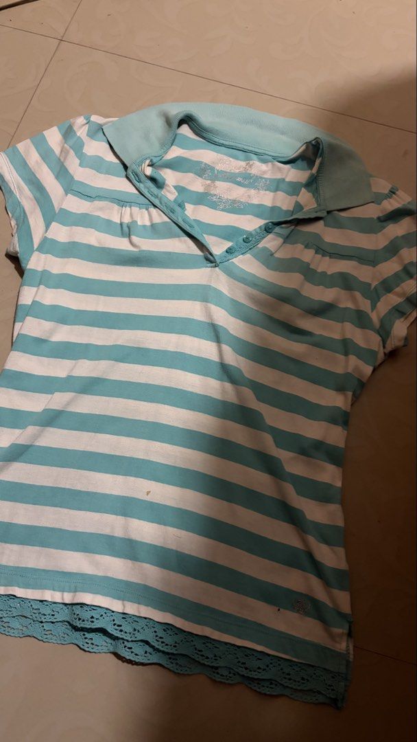 jeanswest babydoll polo type top (Category: Blouses) located in Baguio. Submitted by iyychen (Listing ID 1464442682, Image 2). Description: -fading on collar .