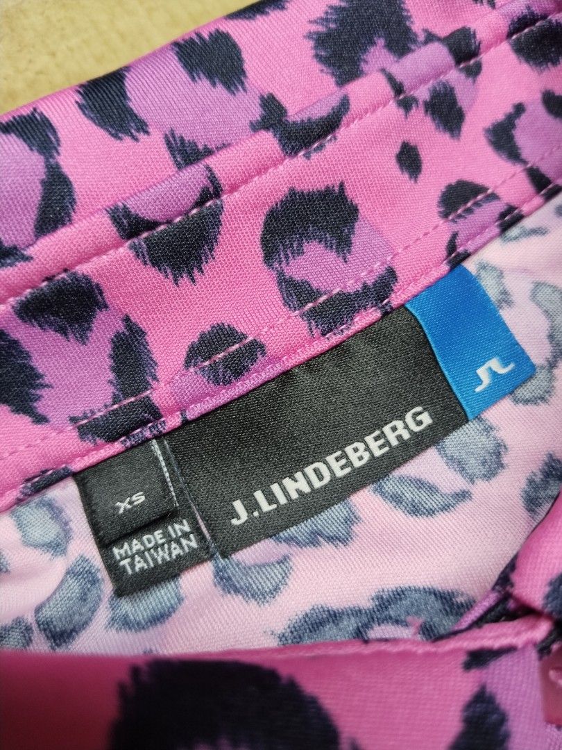 j.lindeberg Dena Print-Tx Jersey (Category: Sleeveless) located in Mandaue City. Submitted by chaseandchast (Listing ID 1464567820, Image 2). Description: J.Lindeberg Dena Print-Tx Jersey Width - 15 Length - 24.5 Excellent to new condition No issue plus shipping fee.