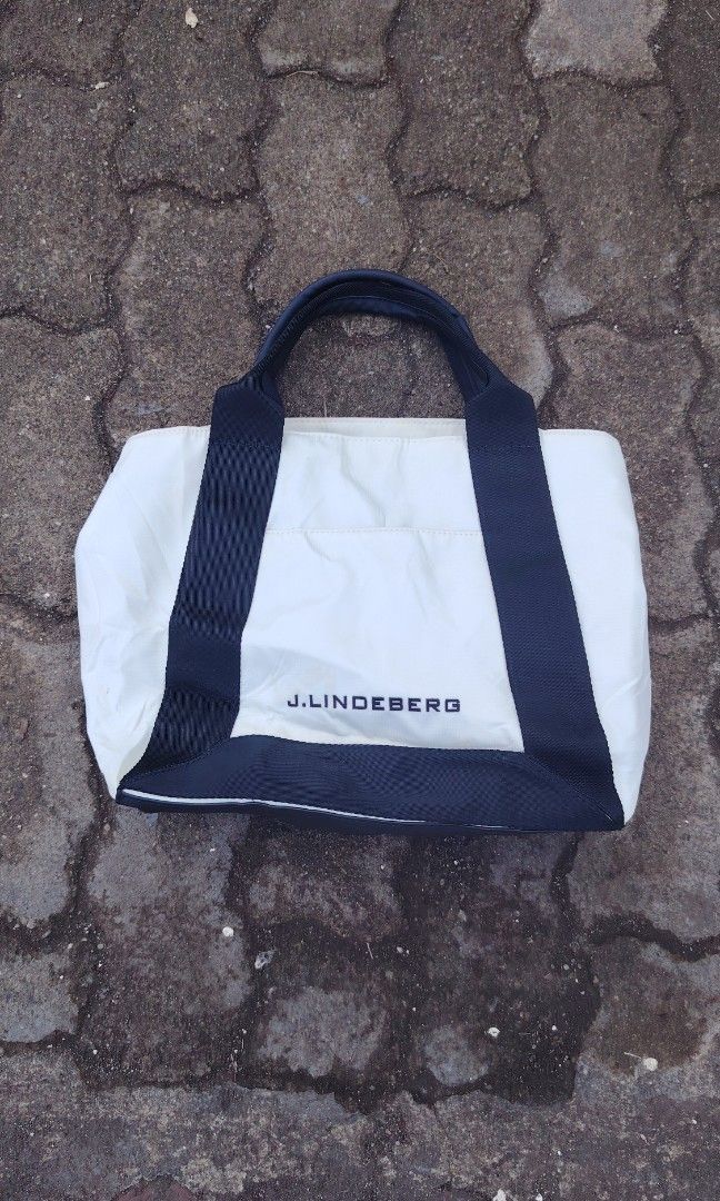 j.lindeberg HANGBAG (Category: Luxury Bags & Wallets) located in Cagayan de Oro. Submitted by johnzj002 (Listing ID 1464416557, Image 1). Description: Issue need wash only Brandnew condition po Negotiable price message lang.