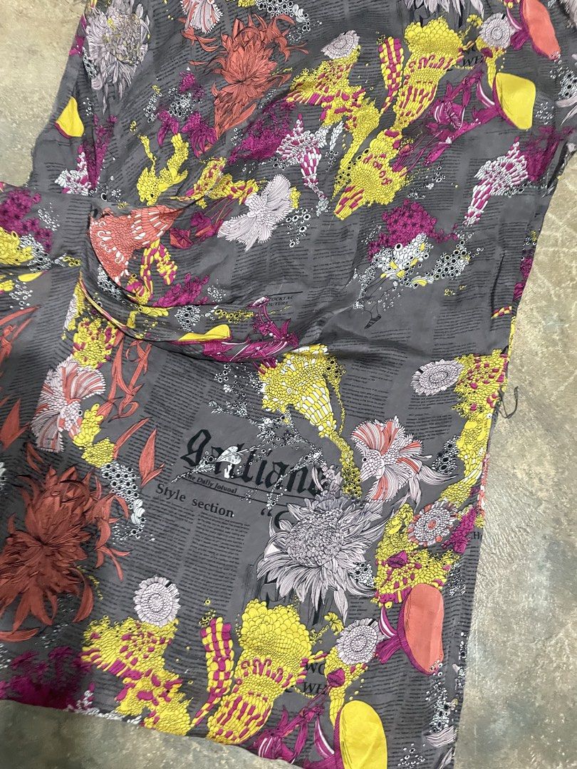 John Galliano dress (Category: Looking For) located in Davao. Submitted by mj_designervintagecurator (Listing ID 1464530953, Image 3). Description: 📌may tastas lang sa banda kili2x arm sleeve 📌 best fit med to semi large 📌shoulder 17- bust 36- armhole 16- waist 34 - length 29 inches.