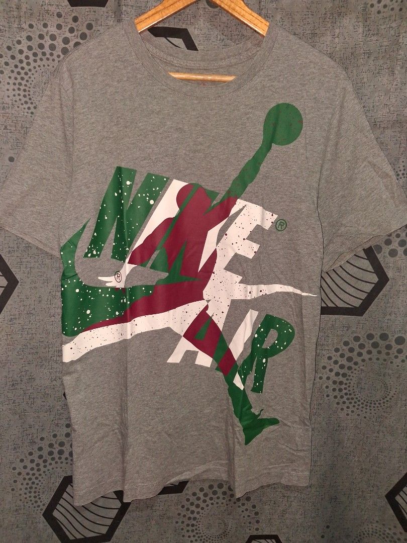 Jordan Big Logo (Category: Tshirts & Polo Shirts ) located in Maasin. Submitted by ukayniyong (Listing ID 1464424744, Image 1). Description: Thrifted No Crack Issue: See detailed Pic.