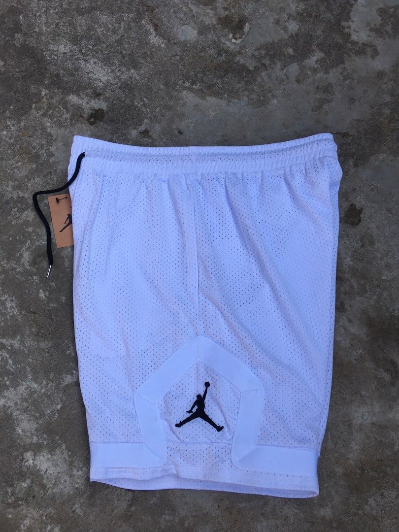 Jordan Diamond (Category: Activewear) located in Calapan. Submitted by thrift_ni_forts (Listing ID 1464512020, Image 1). Description: brand new size XL no issue excellent .