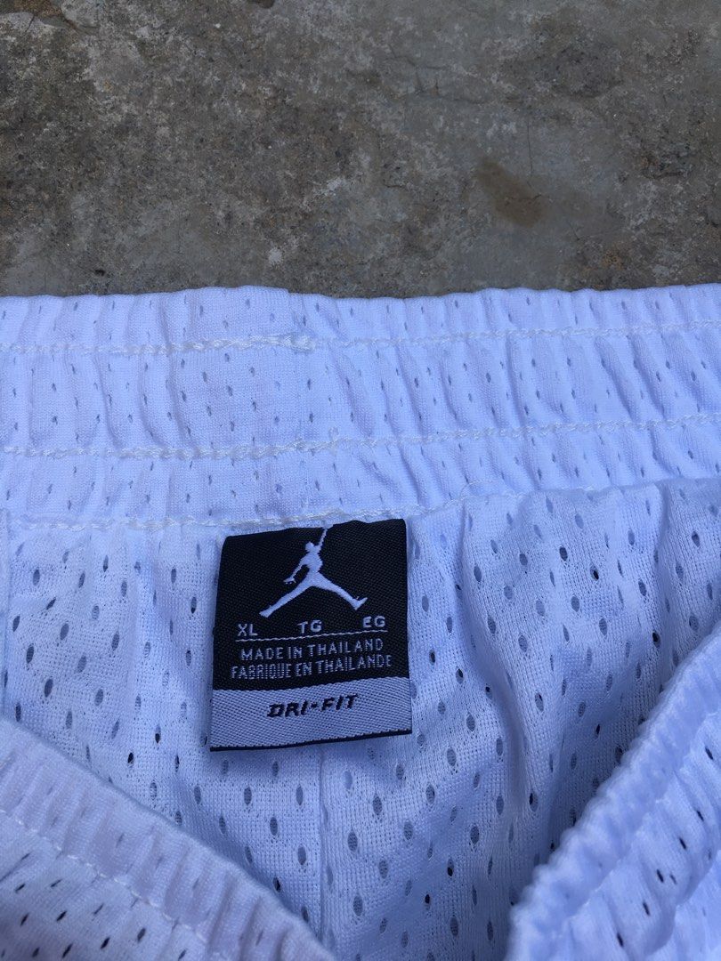 Jordan Diamond (Category: Activewear) located in Calapan. Submitted by thrift_ni_forts (Listing ID 1464512020, Image 3). Description: brand new size XL no issue excellent .
