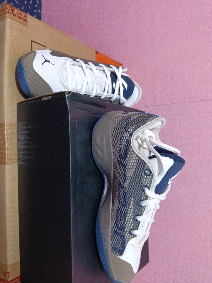 Jordan Luka 77 PF (Category: Activewear) located in Cavite. Submitted by purplepink30 (Listing ID 1464397285, Image 3). Description: Jordan Luka 77 PF Shopworn, there's a little bit of dirt on the left side, please see last photos Shipping fee will be shoulder by buyer.