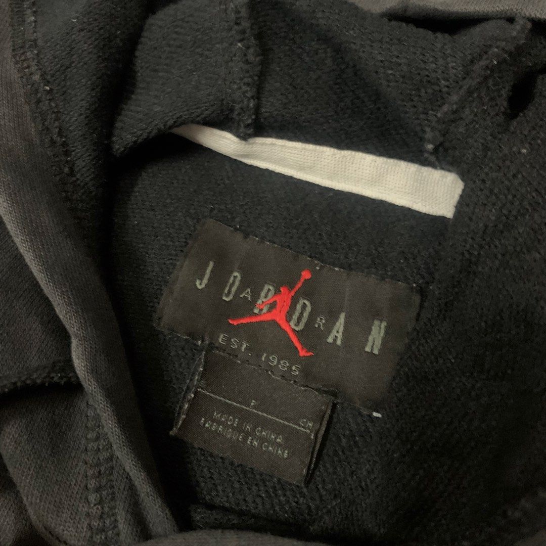 Jordan mid logo acid wash (Category: Activewear) located in Cavite. Submitted by yobubsss (Listing ID 1464557014, Image 3). Description: Size Small 22w 27L Good condition No issue.