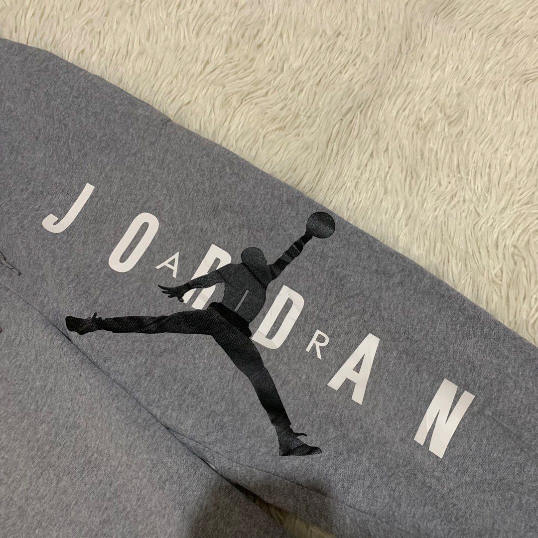 JORDAN SCRIPT PANTS (Category: Jeans) located in Manila. Submitted by g00d_thrift (Listing ID 1464475819, Image 2). Description: JORDAN SCRIPT SMALL ADULT WAIST 28-32 LENGTH 39 NO ISSUE AS NEW.