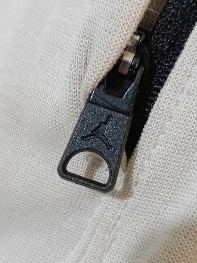 Jordan Slim Fit Jogger Pants Size M (Category: Joggers) located in Dagupan City. Submitted by luckylion_06c3bd (Listing ID 1464482657, Image 3). Description: Size W: 28-34 L: 35 .