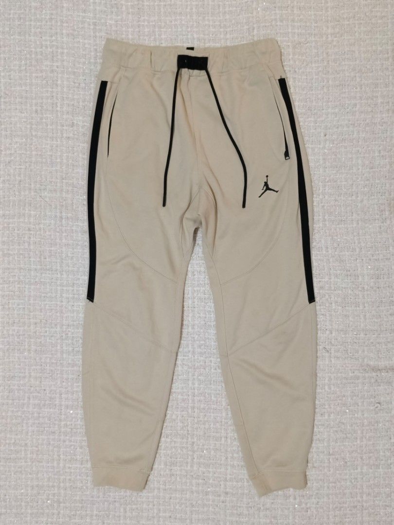 Jordan Slim Fit Jogger Pants Size M (Category: Joggers) located in Dagupan City. Submitted by luckylion_06c3bd (Listing ID 1464482657, Image 1). Description: Size W: 28-34 L: 35 .