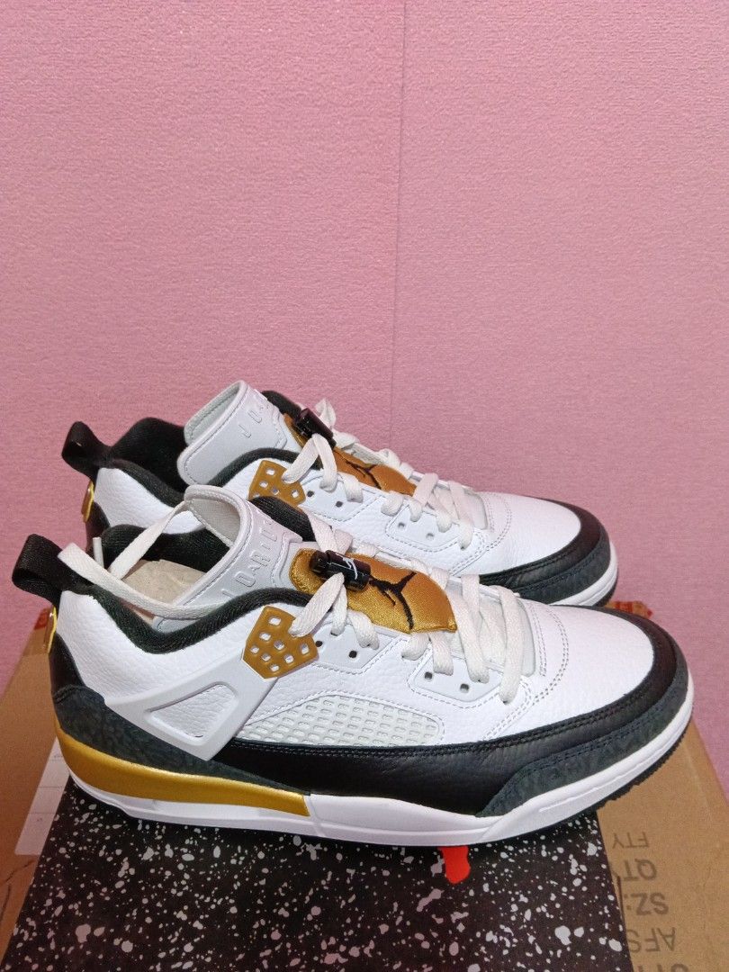Jordan Spizike Low (Category: Activewear) located in Cavite. Submitted by purplepink30 (Listing ID 1464430678, Image 2). Description: Shopworn Store display,please see last photos orig price : 8,995.00.