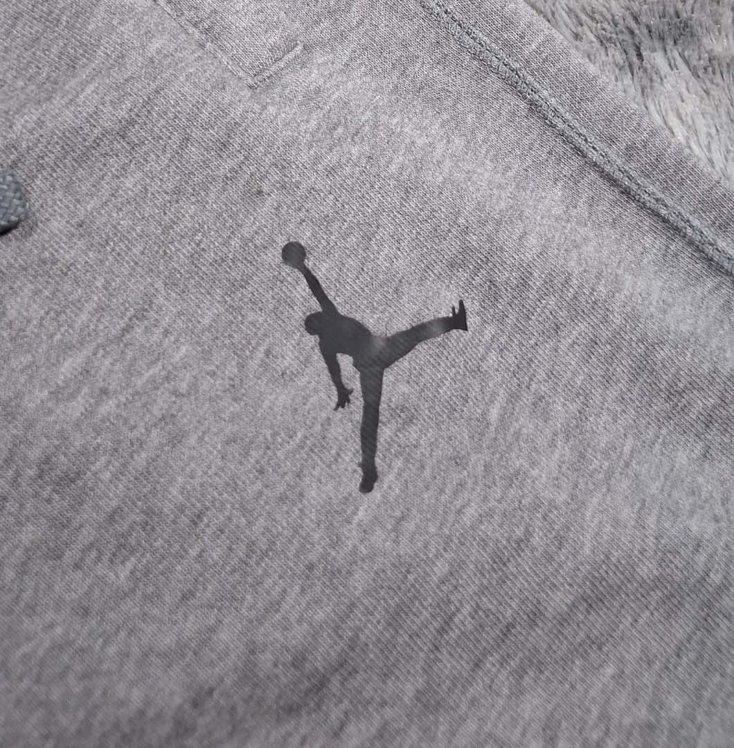 Jordan Sweatpants Grey Joggers Size M (Category: Joggers) located in Sorsogon. Submitted by johnmichae69459 (Listing ID 1464499641, Image 2). Description: - Grey Jordan sweatpants - Jogger style with elastic waistband and drawstring - 30 to 34 waistline - 38 lenght - Iconic Jumpman logo on left leg - Zippered pockets for secure storage - Comfortable cotton blend fabric - Perfect for everyday wear.