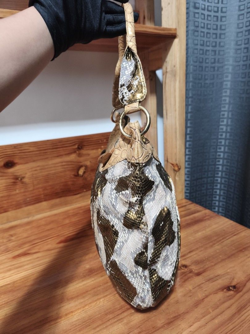 JRA phython hobo bag (Category: Shoulder Bags) located in Baguio. Submitted by queenlyne_vintage_rare_finds (Listing ID 1464454725, Image 3). Description: .
