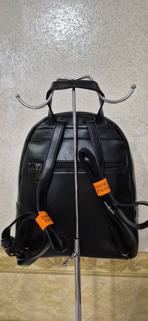 K12-720 DANIELE PATRICI QUILTED BLACK BACKPACK (Category: Backpacks) located in Valenzuela. Submitted by dailyhappyfinds (Listing ID 1464511512, Image 3). Description: BRAND: Daniele Patrici -Quilted backpack -Please check last photo for details *Mall pullout/ factory pullout. Please manage your expectations. .
