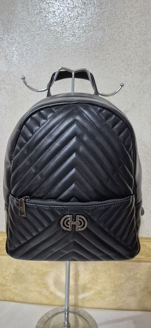 K12-720 DANIELE PATRICI QUILTED BLACK BACKPACK (Category: Backpacks) located in Valenzuela. Submitted by dailyhappyfinds (Listing ID 1464511512, Image 1). Description: BRAND: Daniele Patrici -Quilted backpack -Please check last photo for details *Mall pullout/ factory pullout. Please manage your expectations. .