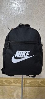 (Category: ) located in . Submitted by dailyhappyfinds (Listing ID 1464517973, Image 1). Description: .