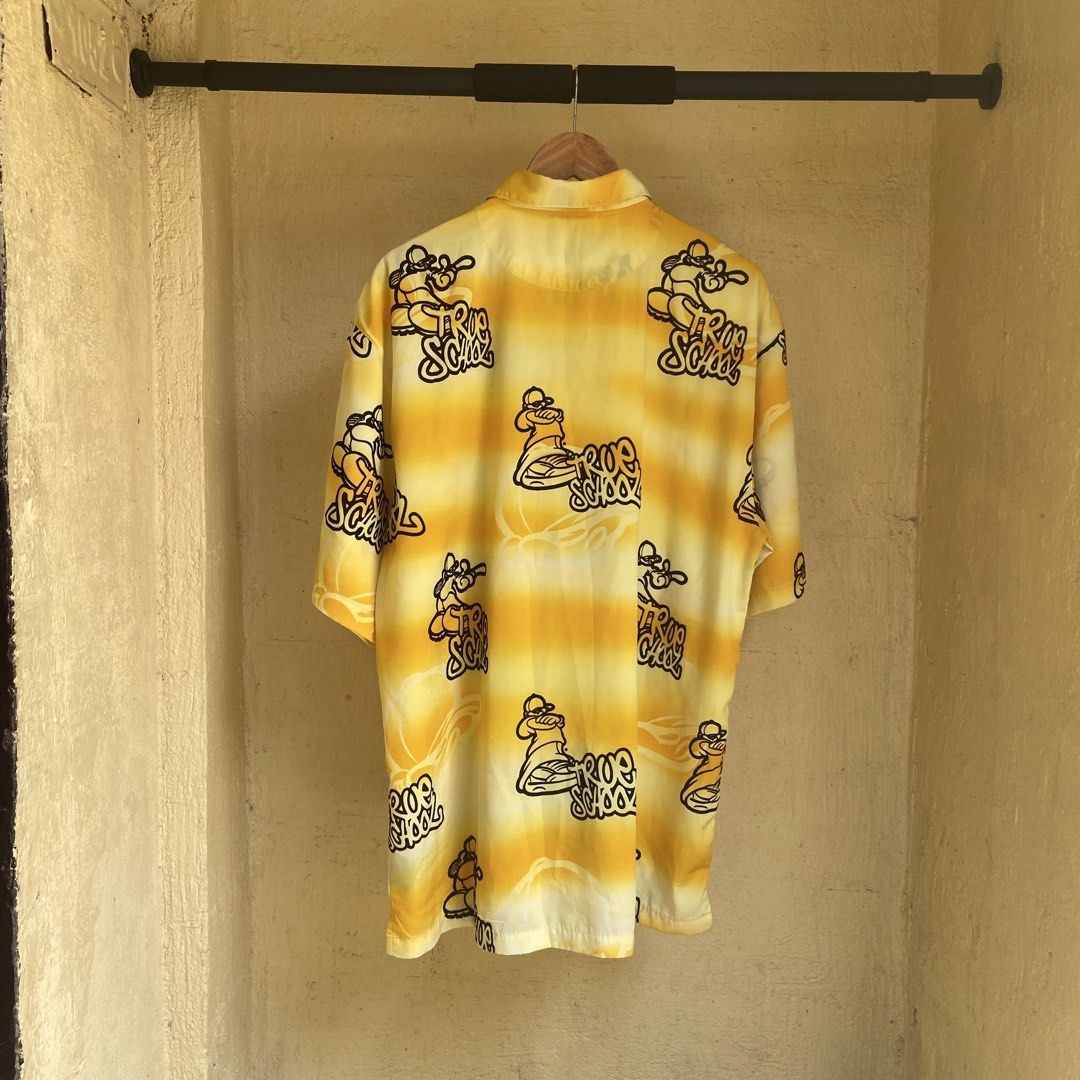 KAD VINTAGE Y2K (Category: Tshirts & Polo Shirts ) located in Naga. Submitted by francisgab70672 (Listing ID 1464375569, Image 2). Description: KAD VINTAGE Y2K GOOD CONDITION ISSUE STAIN NEED WASH SIZE LARGE.