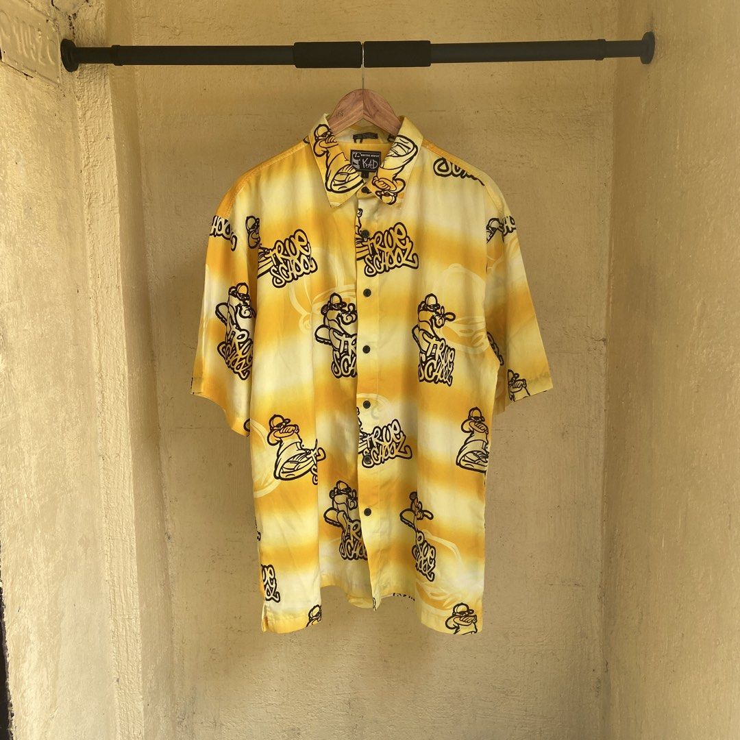 KAD VINTAGE Y2K (Category: Tshirts & Polo Shirts ) located in Naga. Submitted by francisgab70672 (Listing ID 1464375569, Image 1). Description: KAD VINTAGE Y2K GOOD CONDITION ISSUE STAIN NEED WASH SIZE LARGE.