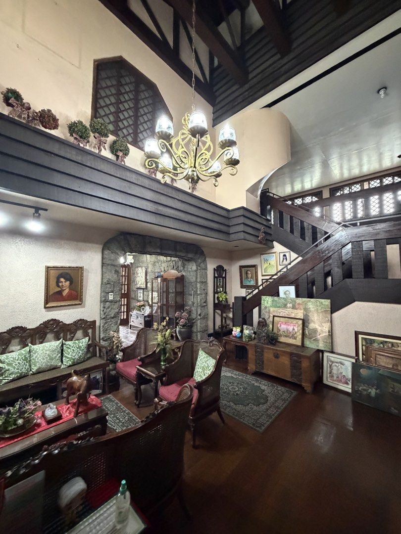 Kapitolyo House for Sale (Category: House & Lot) located in Taguig. Submitted by brokerhanstaneo_09178038728 (Listing ID 1464388105, Image 1). Description: For Sale in Kapitolyo Pasig Lot size: 367 sqm 4 Bedrooms 2 car garage 19 meters frontage.