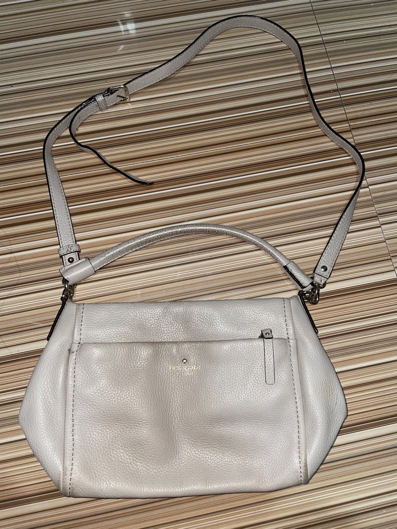 KATE SPADE BAG (Category: Cross-body Bags) located in Valenzuela. Submitted by jespaycana (Listing ID 1464462788, Image 1). Description: .