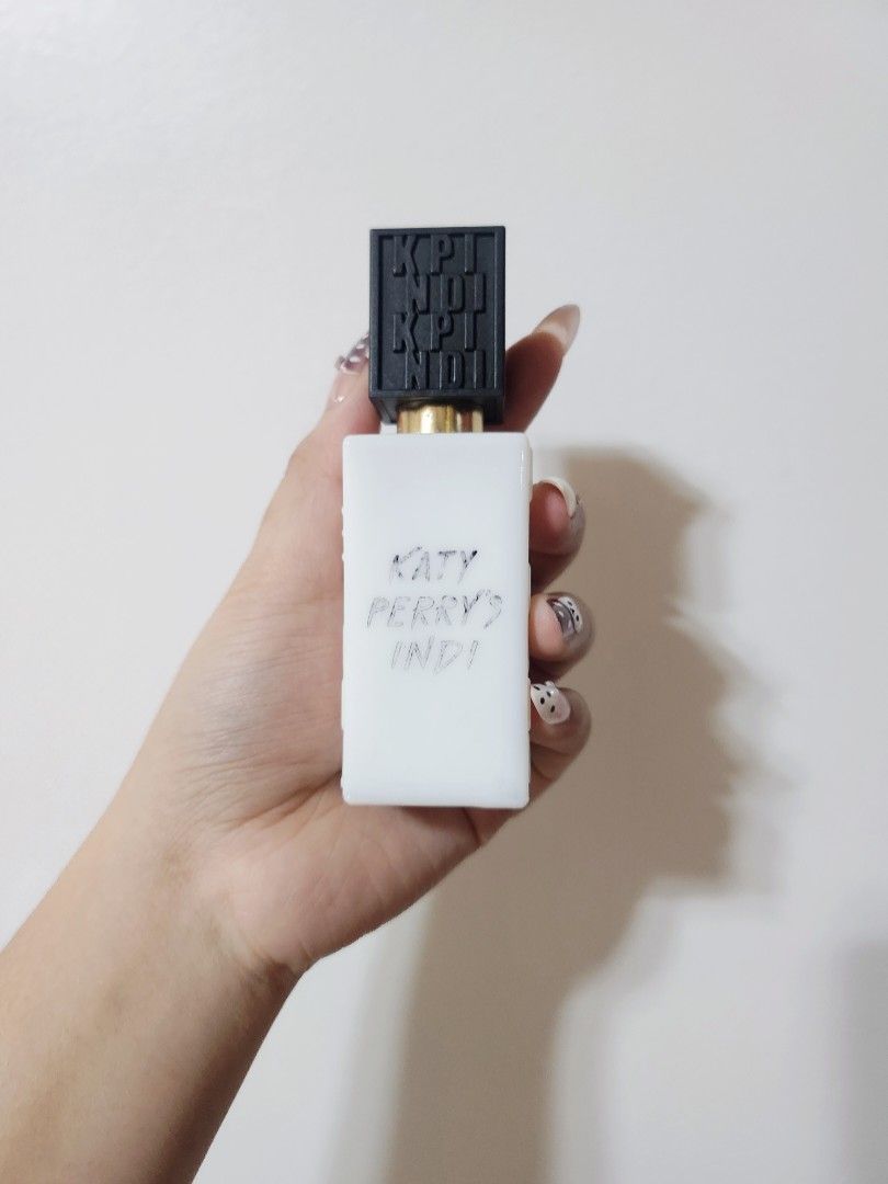 Katy Perry Fragrances Eau De Parfum (Category: Fragrance & Deodorants) located in San Fernando. Submitted by curatedbyaub (Listing ID 1464232344, Image 3). Description: Killer Queen's Royal Revolution - authentic from the US - 30ml bottle (97% full) Katy Perry's INDI - authentic from the UK - 30ml bottle (98% full) - ₱700 each / ₱1,300 if taking both - note that these were stocked so their scent might've changed over time - from gift sets kaya wa