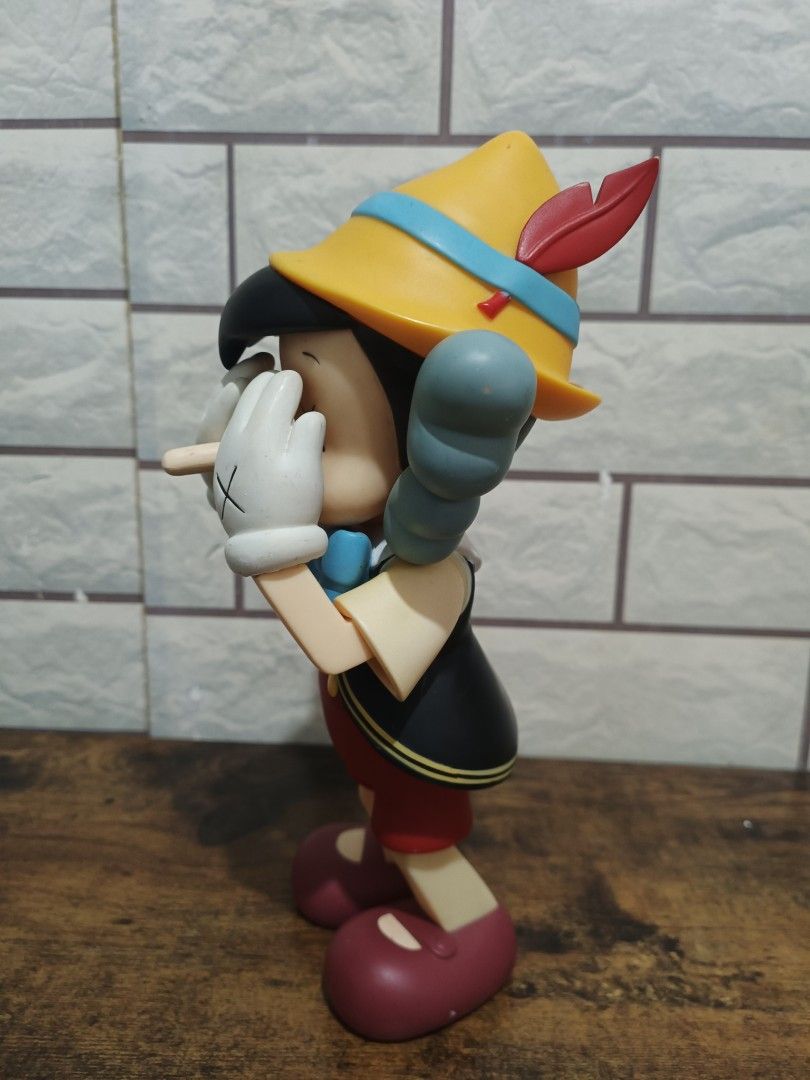 Kaws (Category: Figurines & Statues) located in Las Pinas. Submitted by kuya_erick (Listing ID 1464409427, Image 3). Description: kaws complete details posted medicom toys 2010 7500 + sf las pinas meet up.