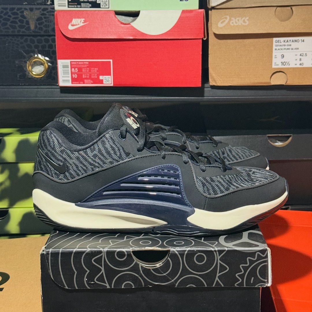 KD 16 Boardroom (Category: Sneakers) located in Pasay City. Submitted by Secret_Retros (Listing ID 1464565099, Image 1). Description: For sale KD 16 Boardroom Size 10.5 mens Brandnew complete ₱3,999 only below retail Pasay.