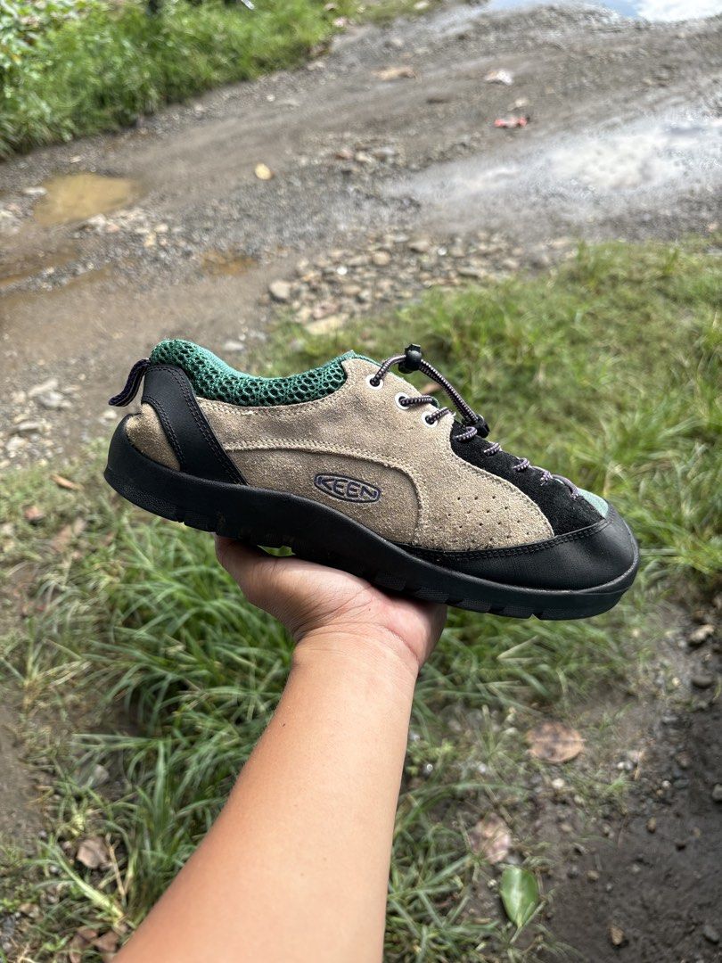 Keen Jasper (Category: Sneakers) located in Cagayan de Oro. Submitted by _kai.thrift (Listing ID 1464358312, Image 1). Description: .