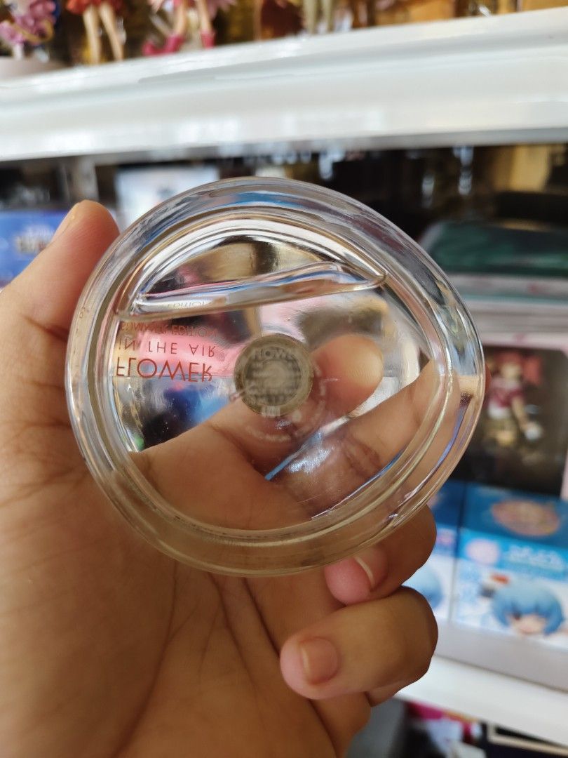 Kenzo , (Category: Fragrance & Deodorants) located in Davao. Submitted by dvo_jpnstuff (Listing ID 1464385905, Image 3). Description: kenzo flower in the air, sobrang bango mild lang di masakit sa ilong , wlang takip pero full pa Ang laman.