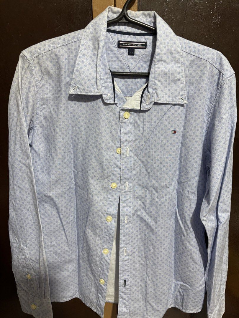 Kids polo shirt (Category: Babies & Kids Fashion) located in Quezon City. Submitted by den.declutters (Listing ID 1464568230, Image 1). Description: .