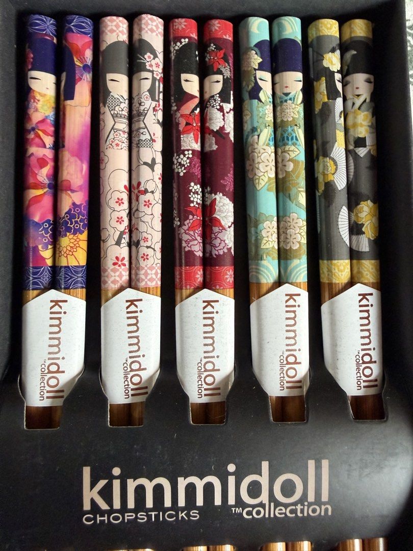 Kimmodoll Japan Chopsticks (Category: Dinnerware & Cutlery) located in Pasig City. Submitted by stuffinmykloset (Listing ID 1464410881, Image 2). Description: Set price .
