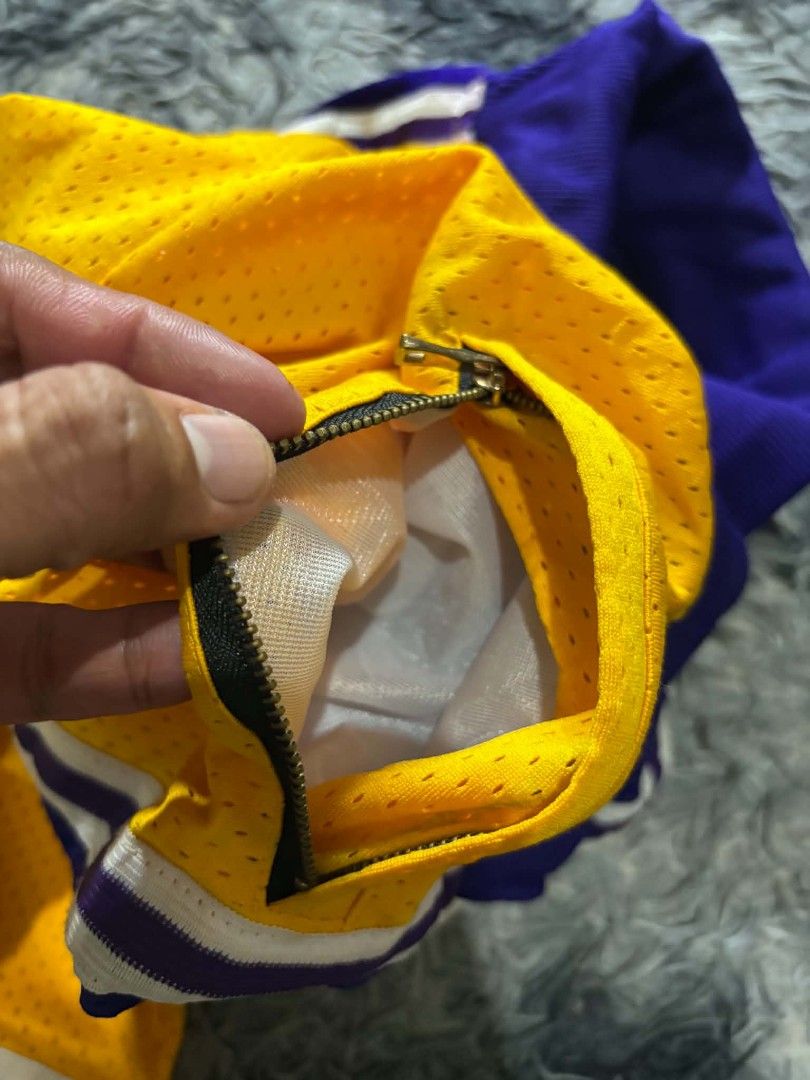 Kobe just don jersey short (Category: Shorts) located in Daraga. Submitted by koko1630 (Listing ID 1464465868, Image 3). Description: just don Lakers Kobe #8 #24 NBA Jersey short size 32-36 good as new.