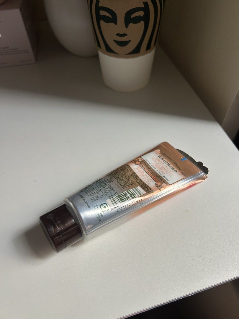 KOSÉ Hand Cream Honey Peach (Category: Hands & Nails) located in Taguig. Submitted by janelly_ace (Listing ID 1464528531, Image 2). Description: - KOSÉ Hand Cream - Benefits: Keeps hands moisturized - Origin: Made in Japan - Feature: Small and portable for on-the-go use.