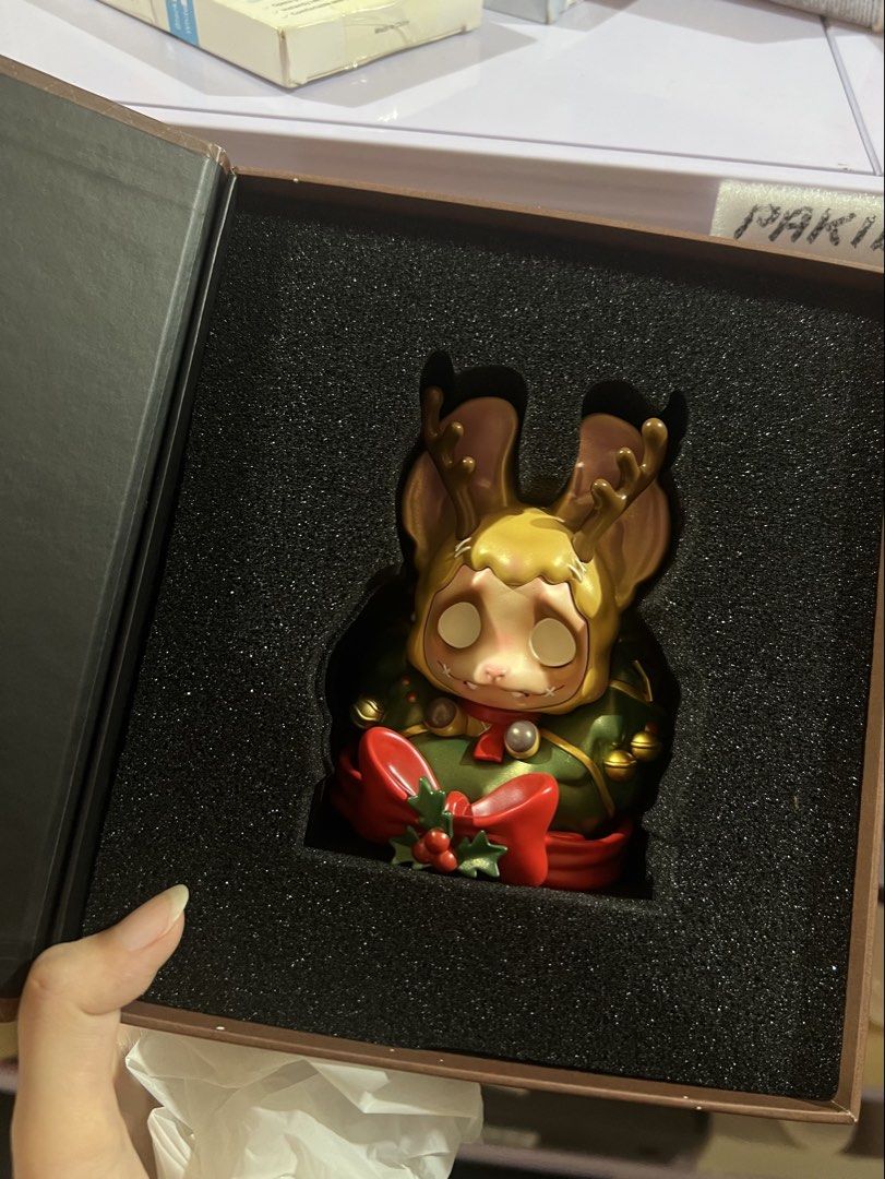 Kubo Space x Meow Studio Christmas Figure (Category: Figurines & Statues) located in Makati City. Submitted by sirifinds (Listing ID 1464463390, Image 1). Description: .