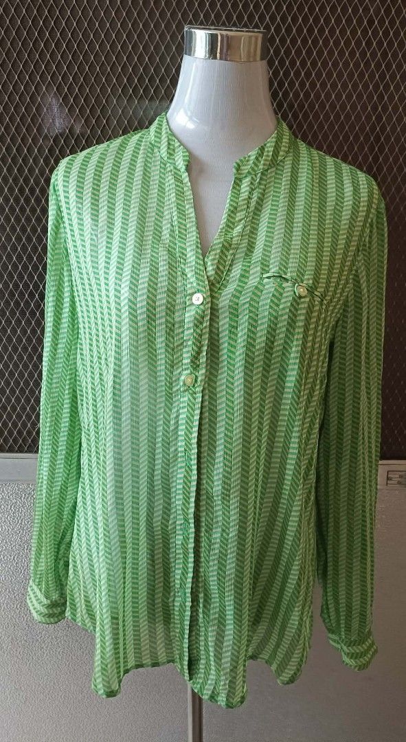 KUT From The Kloth Green Striped Button-Up Blouse Size M (Category: Blouses) located in Cebu City. Submitted by violacloset (Listing ID 1464408876, Image 1). Description: Measurements: length: 26 1/2 bust: 21 waist: 20 arm length: 24 .