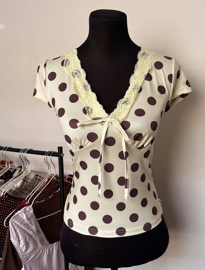 lace polka top (Category: Shirts) located in Rizal. Submitted by christine_eagle (Listing ID 1464429532, Image 1). Description: 🛒 ˖ ˚｡⋆ decluttering | wts lfb ph ₱350 + sf — lace polka top ❤️ • fits up to med • polka print/detail • short sleeve • see photos for actual condition and fit • wash before using sf should be shouldered by the buyer MOP: GCash t&cs: failure to pay on time will cost ₱50 per day (if DOP) no rush shipping cancellation fee 
