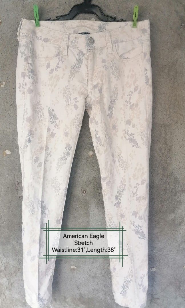 Ladies pedal shorts (Category: Other Bottoms) located in Canaman. Submitted by bcaisjune16874 (Listing ID 1464447294, Image 1). Description: From Canada Balik Bayan box Ladies pedal shorts Like new condition American Eagle brand Waistline: 31", Length: 38".