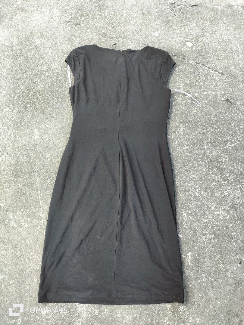 Lauren Ralph Lauren Drape Wrap Dress (Category: Dresses) located in Alabel. Submitted by john_erwin_dollaga_cafe (Listing ID 1464447147, Image 2). Description: Bagong bago. Natanggal lang yong hang tag, pero yong sabitan andiyan pa..