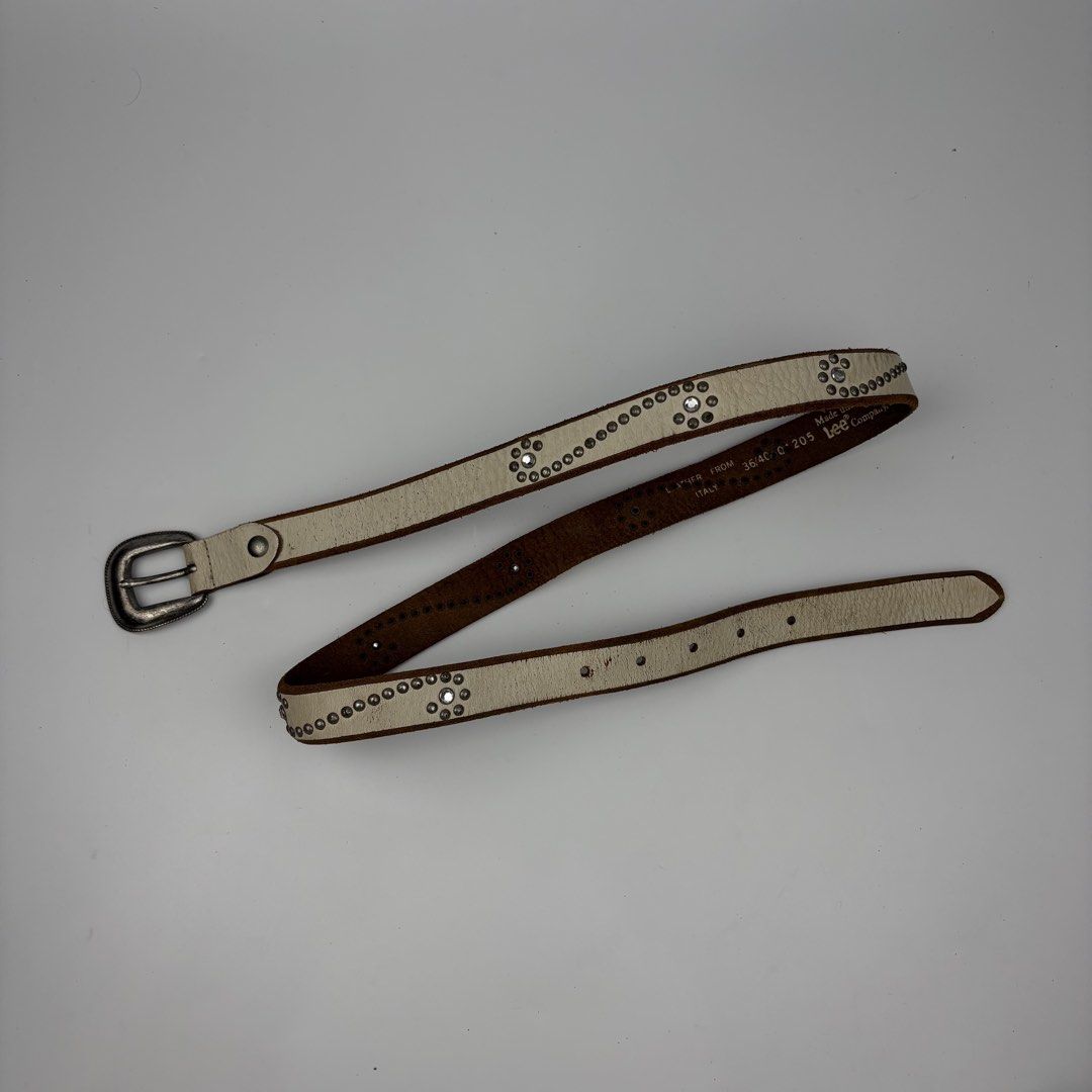 Lee Western Studded Leather Belt (Category: Belts) located in Bacolod City. Submitted by cast.archives (Listing ID 1464526823, Image 2). Description: Lee Western Studded Leather Belt Length: 44" Waist: 30" - 36" Condition: Good Flaw: Sign of used.
