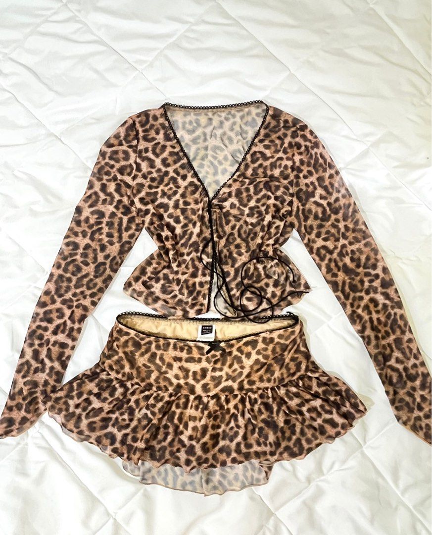 Leopard print shein skirt & top set (Category: Blouses) located in Marikina City. Submitted by eloxade.ee (Listing ID 1464422384, Image 1). Description: 🪞s-m 🏷️ 250 📍Rodriguez Rizal.