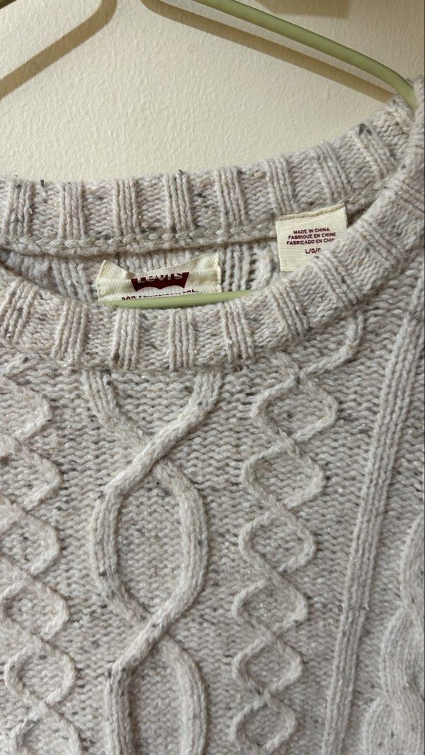 levis cable knit (Category: Coats, Jackets and Outerwear) located in Cavite. Submitted by mr.gb4h (Listing ID 1464441262, Image 3). Description: size large boxy like new.
