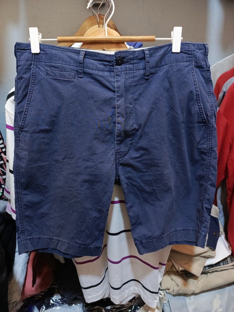 LEVI'S Chinos Short AUTHENTIC (Category: Chinos) located in San Francisco. Submitted by flipping_clothes (Listing ID 1464495373, Image 2). Description: ✅AUTHENTIC❗💯 ✅W-34 x L-19 ✅LEVI'S zipper ✅levis pocket logo ✅5pockets ✅no issue,No pinhole,.