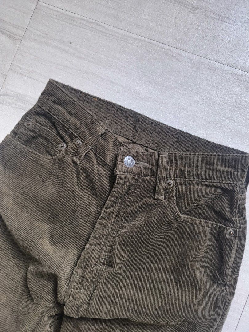 Levi's Corduroy Pants - Brown - (Category: Jeans) located in Talisay. Submitted by jppppppppp (Listing ID 1464460909, Image 2). Description: Levis Corduroy Jeans for Womens From 2000- Y2K Japan Release High Waist Tagged as 28 Actual Dimensions W 26 L 39.5 Leg Opening 7 Excellent Condition 8️⃣8️⃣0️⃣+SF 09472849954.