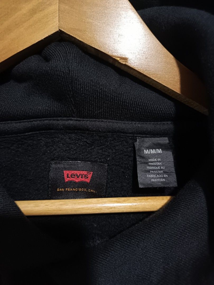 LEVI'S HOODIE (Category: Hoodies) located in Manila. Submitted by mixthrift042023 (Listing ID 1464494815, Image 2). Description: ▪️SIZE - XLARGE ▪️DIMES - 24X28 ▪️CONDITION - EXCELLENT ▪️COLOR RATE - 9.8/10 ▪️ISSUE/FLAWS❌ ▪️ COMPLETE TAGS DIRECT MESSAGE PAG MAY GUSTO KAYO MGA BRO🔥💪 ❗️Note: Bawal mag mine ang walang time mag bayad. 𝗟𝗘𝗧'𝗦 𝗥𝗘𝗦𝗣𝗘𝗖𝗧 𝗘𝗔𝗖𝗛 𝗢𝗧𝗛𝗘𝗥'𝗦 𝗧𝗜𝗠𝗘 𝗔𝗡𝗗 𝗘𝗙𝗙𝗢𝗥𝗧𝗦 𝗣𝗢🙌🏻 DISCLAIMER: MIX THRIFT is n