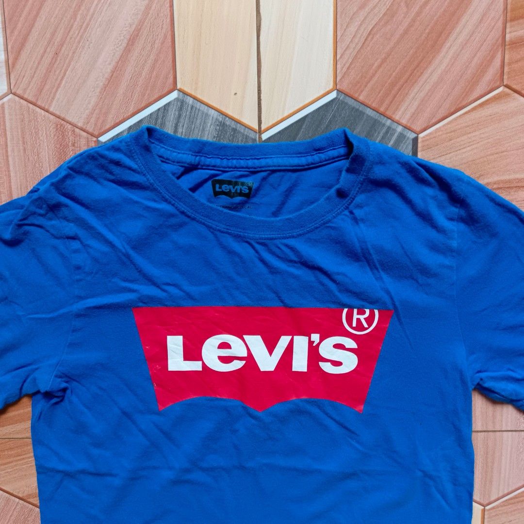 Levis Script Blue Shirt Kids (Category: Tshirts & Polo Shirts ) located in Maramag. Submitted by thrifty777 (Listing ID 1464556286, Image 2). Description: Authentic Levis Brand New Condition Location Maramag Bukidnon.