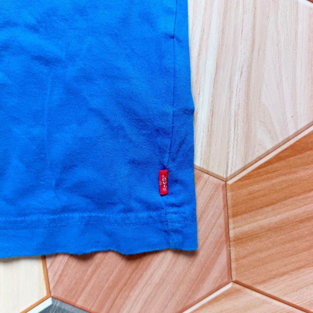 Levis Script Blue Shirt Kids (Category: Tshirts & Polo Shirts ) located in Maramag. Submitted by thrifty777 (Listing ID 1464556286, Image 3). Description: Authentic Levis Brand New Condition Location Maramag Bukidnon.